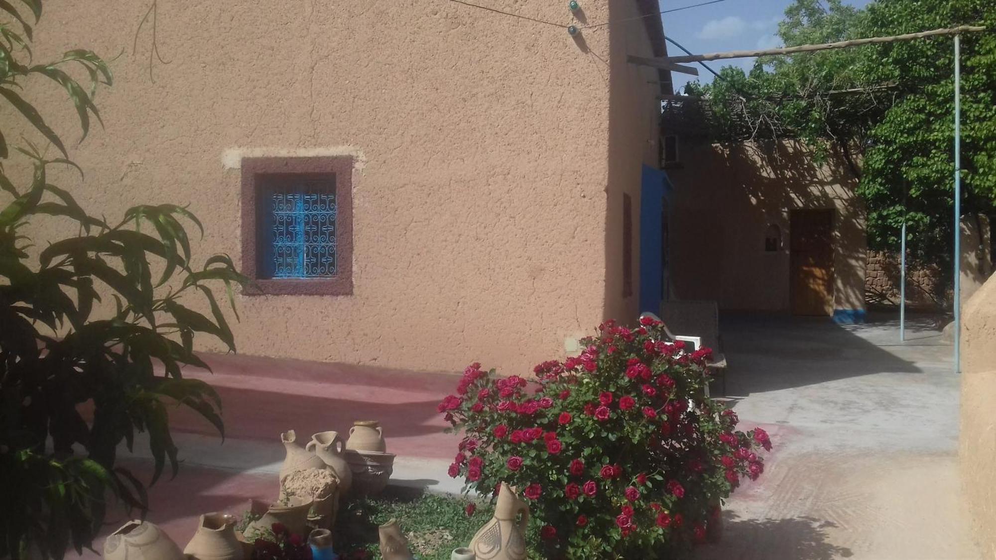 Ecolodge Miss Rose Chez La Famille Boumalne Dades Exterior photo